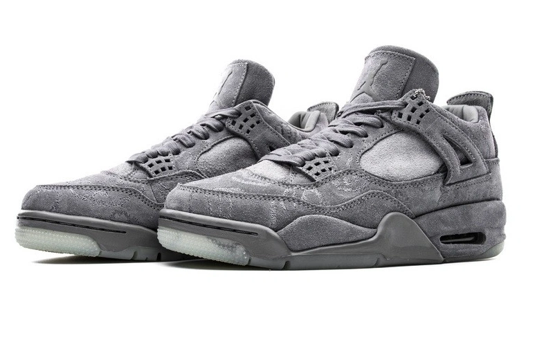 Air 4 Jordan 930155-003  Retro Kaws 0831
